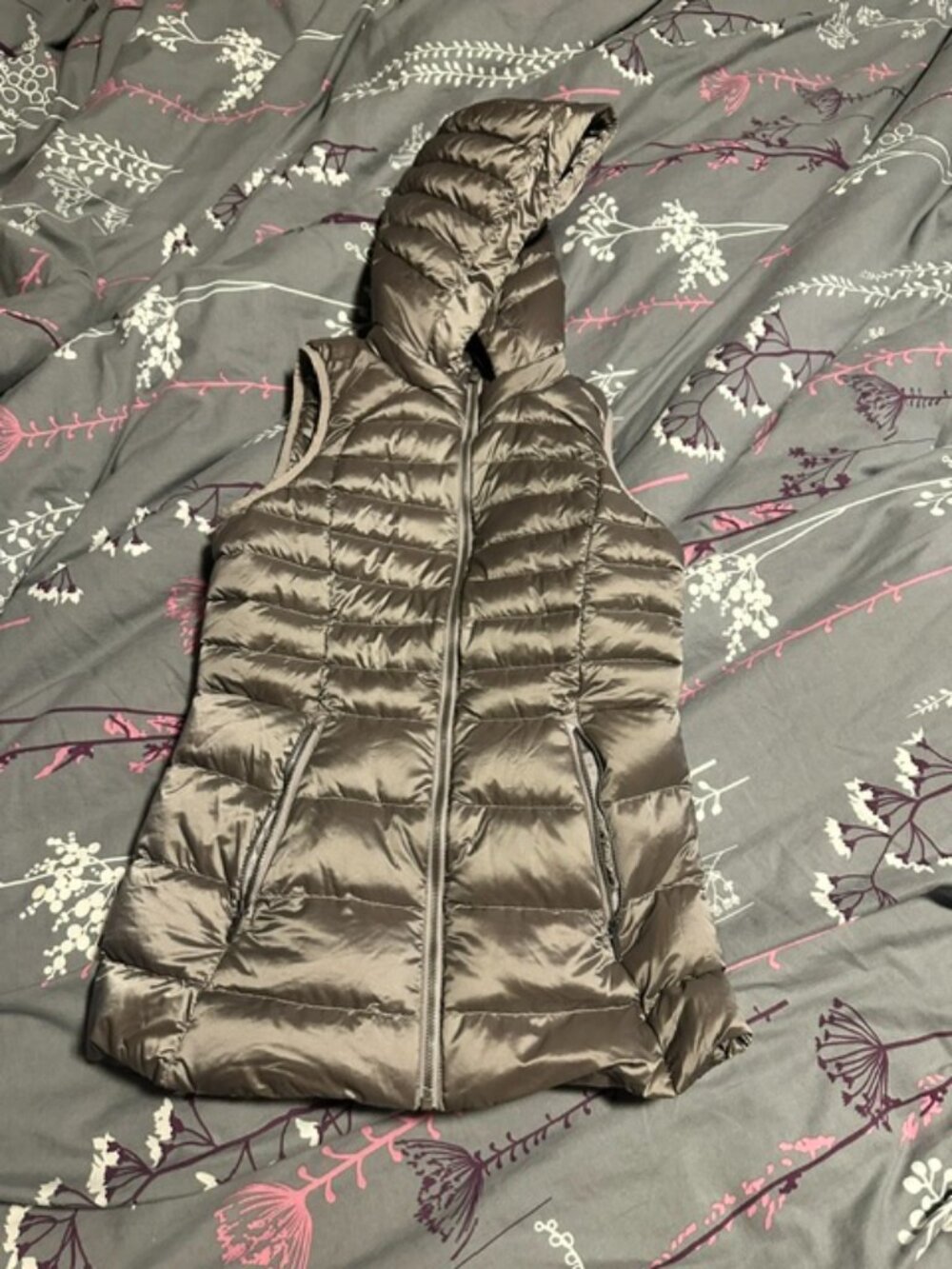 Lululemon size 4 brave the cold vest